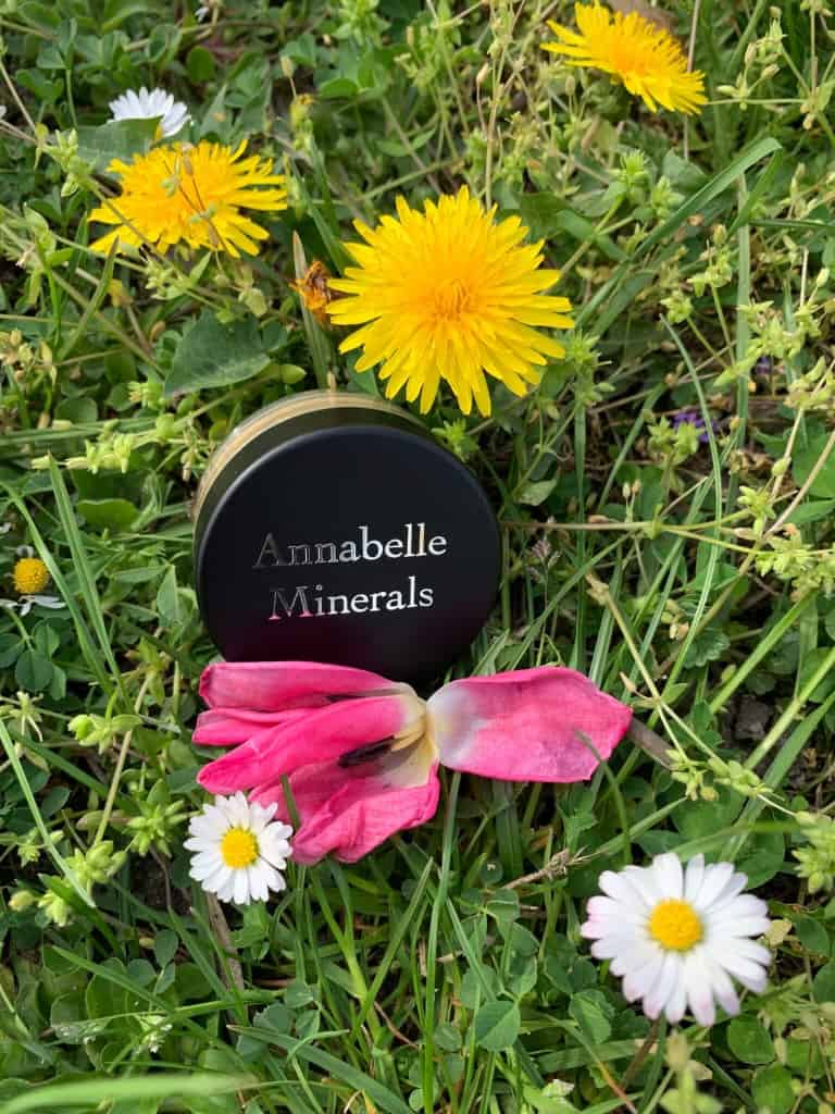 Annabelle Minerals, Rozświetlacz mineralny 