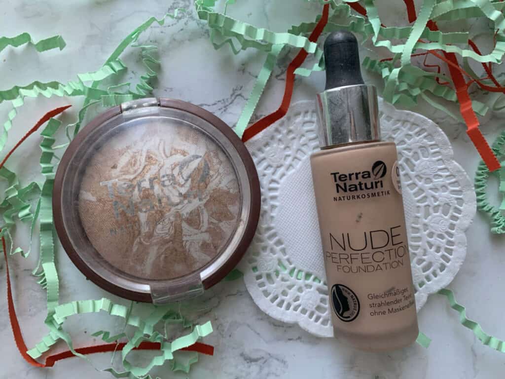 Terra Naturi, Shimmer Powder Body & Face at 01 Golden Lights