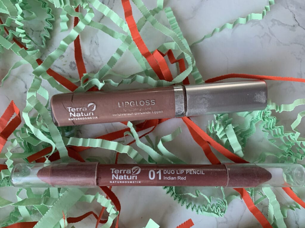 Terra Naturi | natural lipsticks, crayons and lip gloss