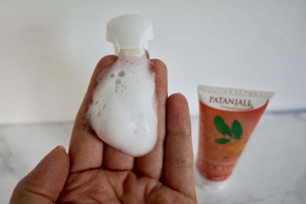 Ziaja, intimate hygiene foam as a shampoo and face gel