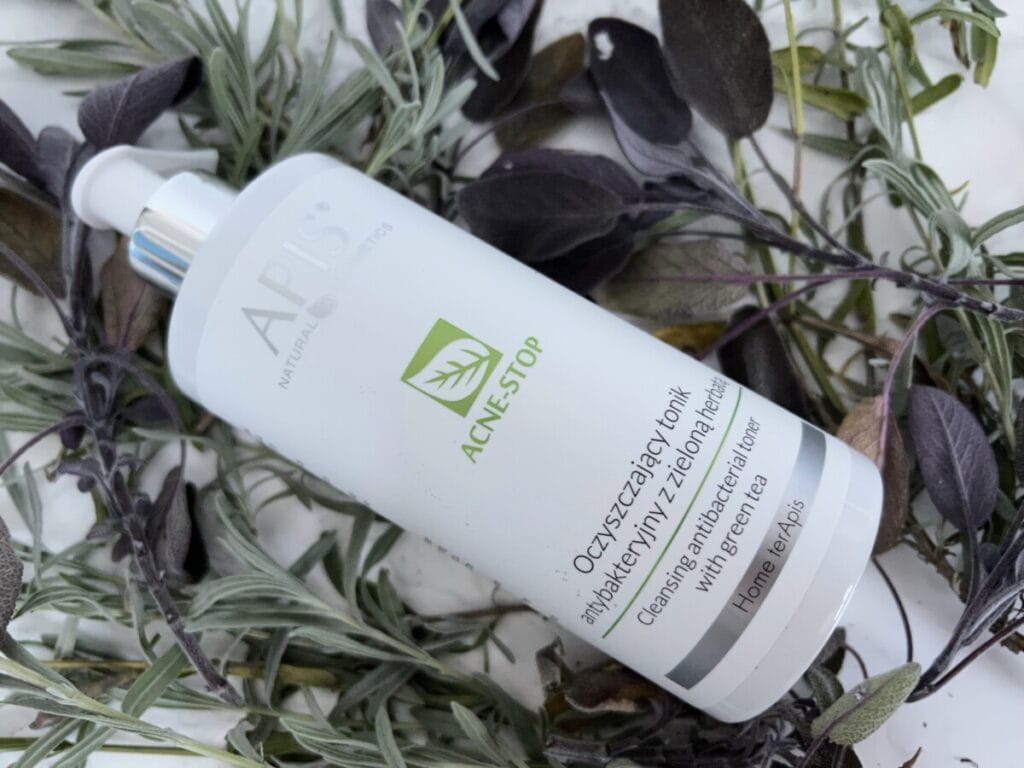 APIS Acne-Stop cleansing antibacterial tonic with green tea